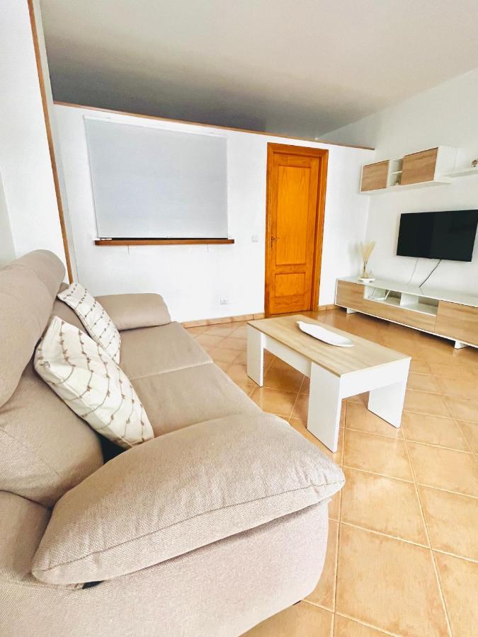 Centre Village Apartment ลากาลาเดมิฮาส ภายนอก รูปภาพ
